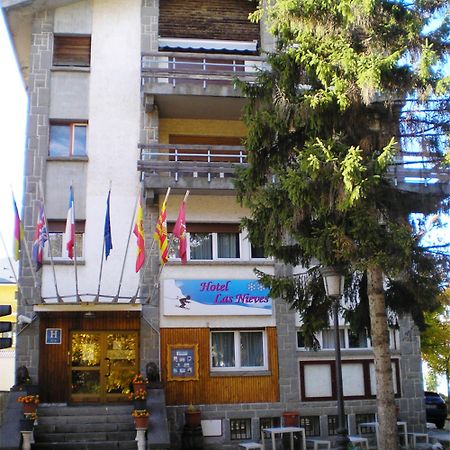 Auto Check In Hotel Las Nieves Jaca Exterior photo